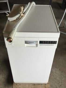 Vaatwasser Siemens (half lader)  vrijstaand