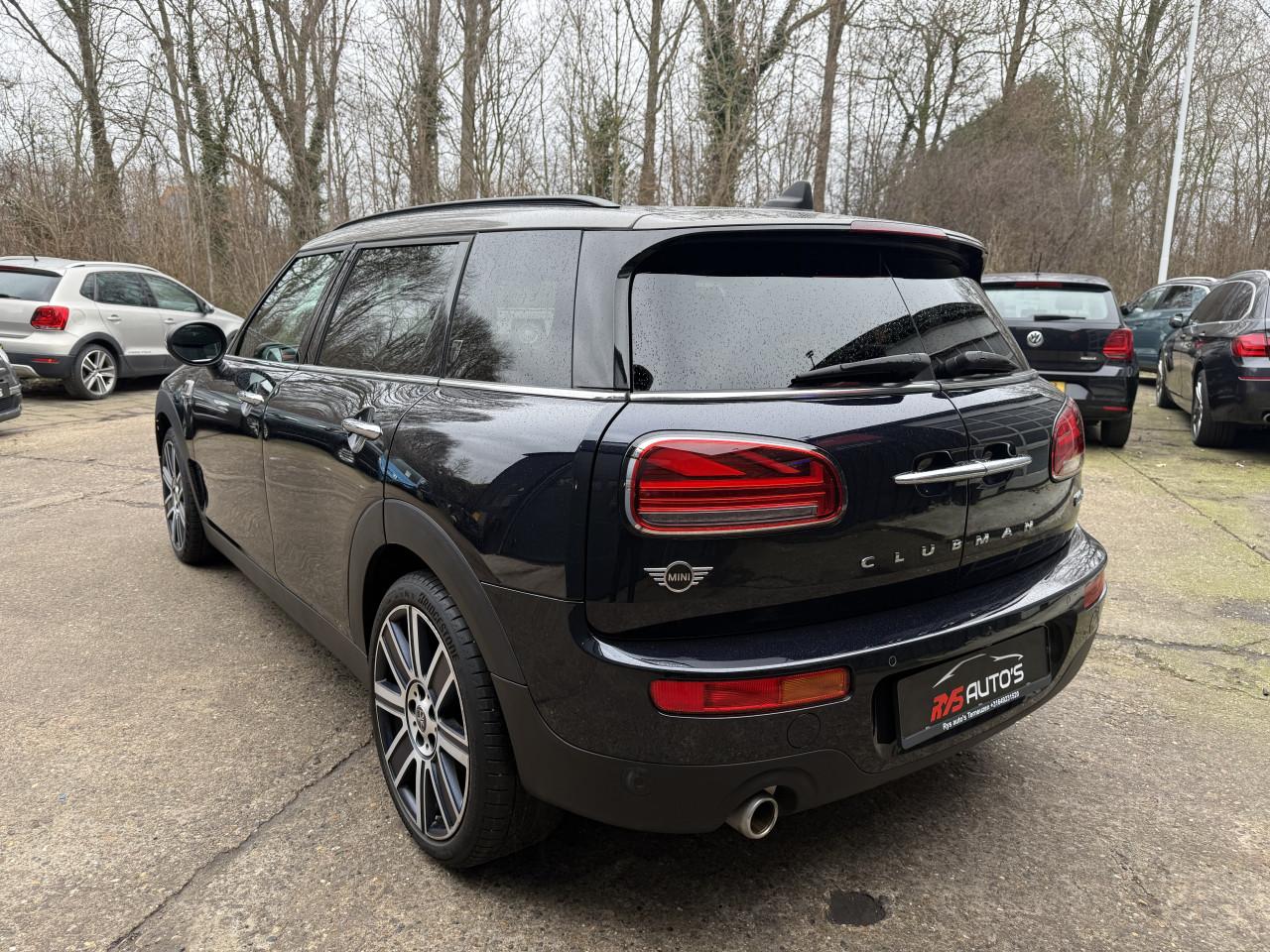 Mini Clubman 1.5 Cooper Yours 2022 AUTOMAAT|PANORAMADAK|VIRTUAL
