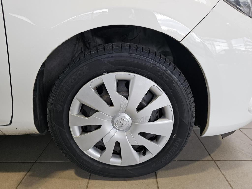 Toyota Yaris 1.5 hybrid now