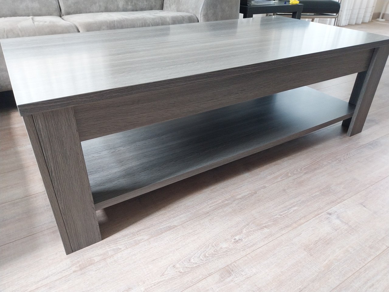 Salontafel  grijs met houtnerf motief