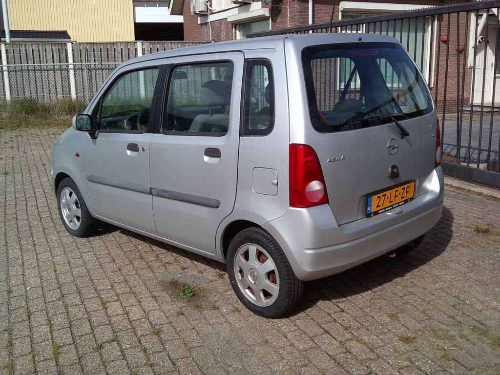 Opel Agila 1.2-16v elegance