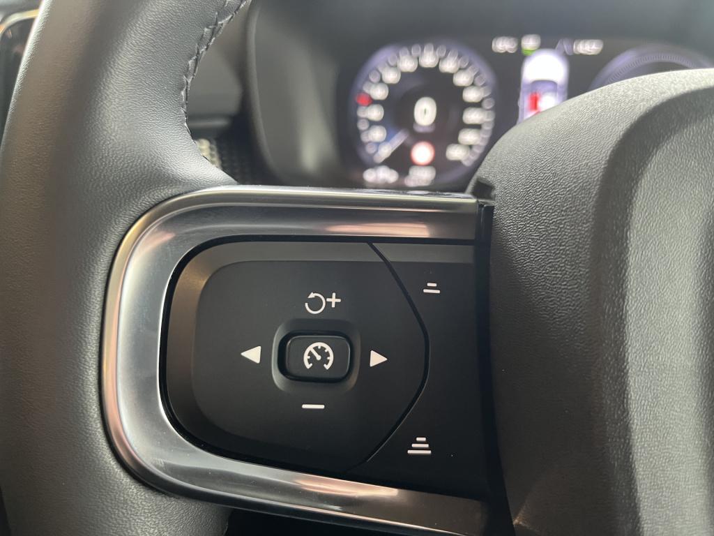 Volvo XC40 1.5 t4 recharge r-design 210 pk panorama