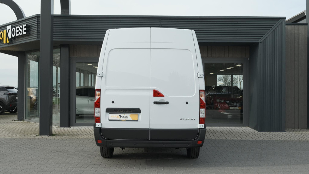 Renault Master t35 2.3 dci 135 l2h2 comfort | direct leverbaar | navigatie 
