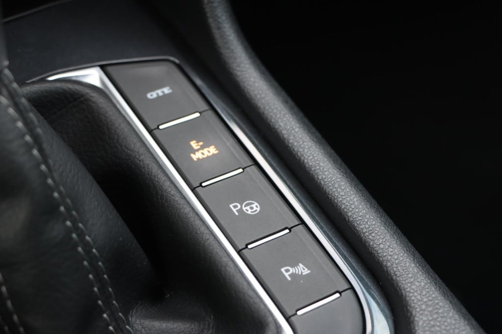 Volkswagen Tiguan 1.4 tsi ehybrid r-line business + 245pk dsg6