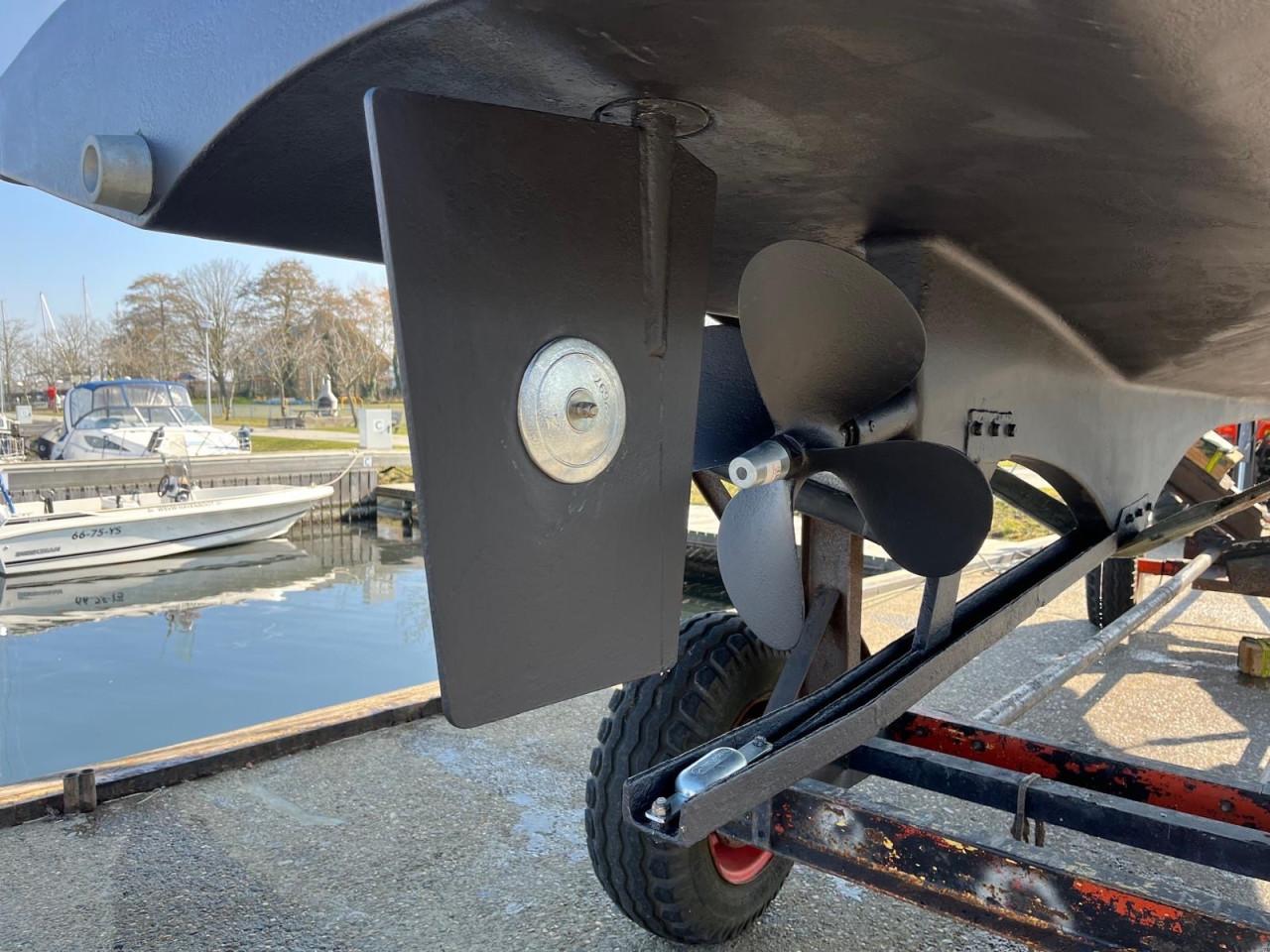 Jeanneau Merry Fisher 695 diesel sportvisboot en gezinsboot