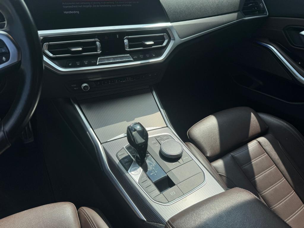 BMW 3-serie touring 330i introduction high executive * panoramadak * 360 ca