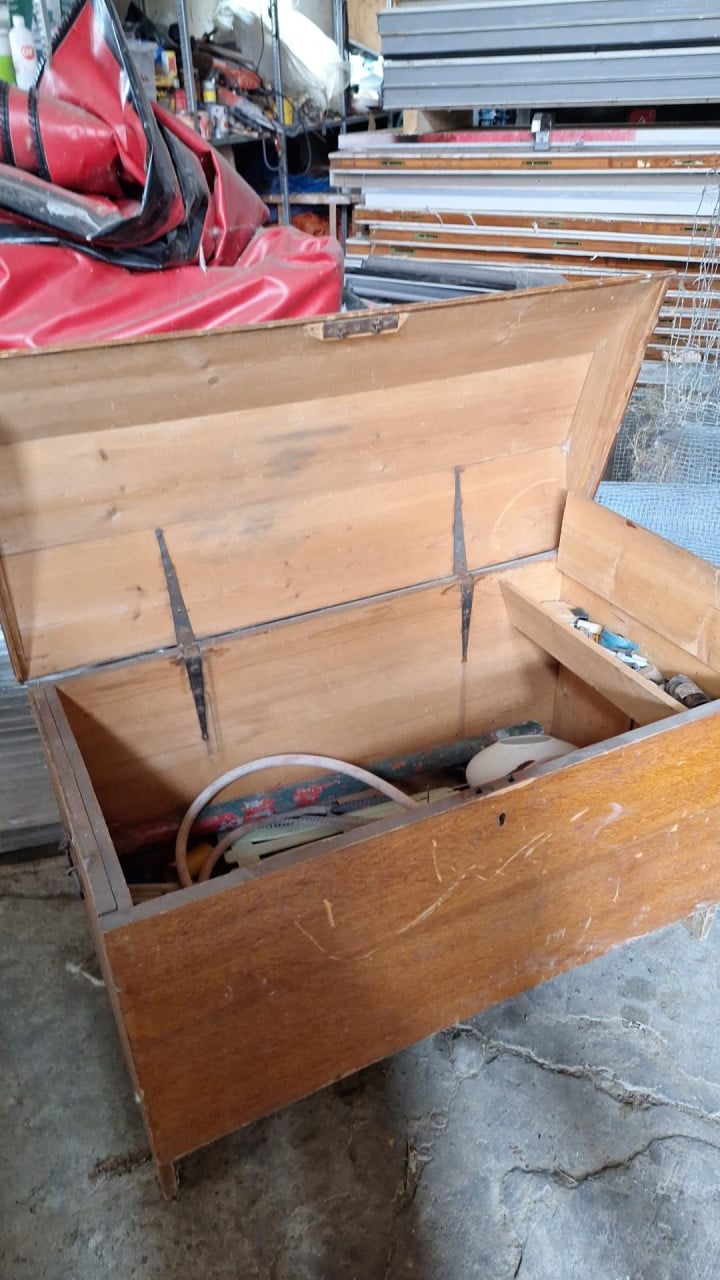 Houten kist, oude kerkkist, opbergkist