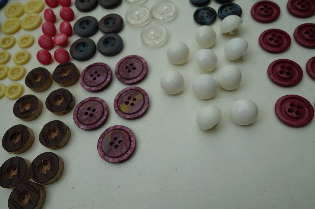 Uniek assortiment van 107 vintage knopen