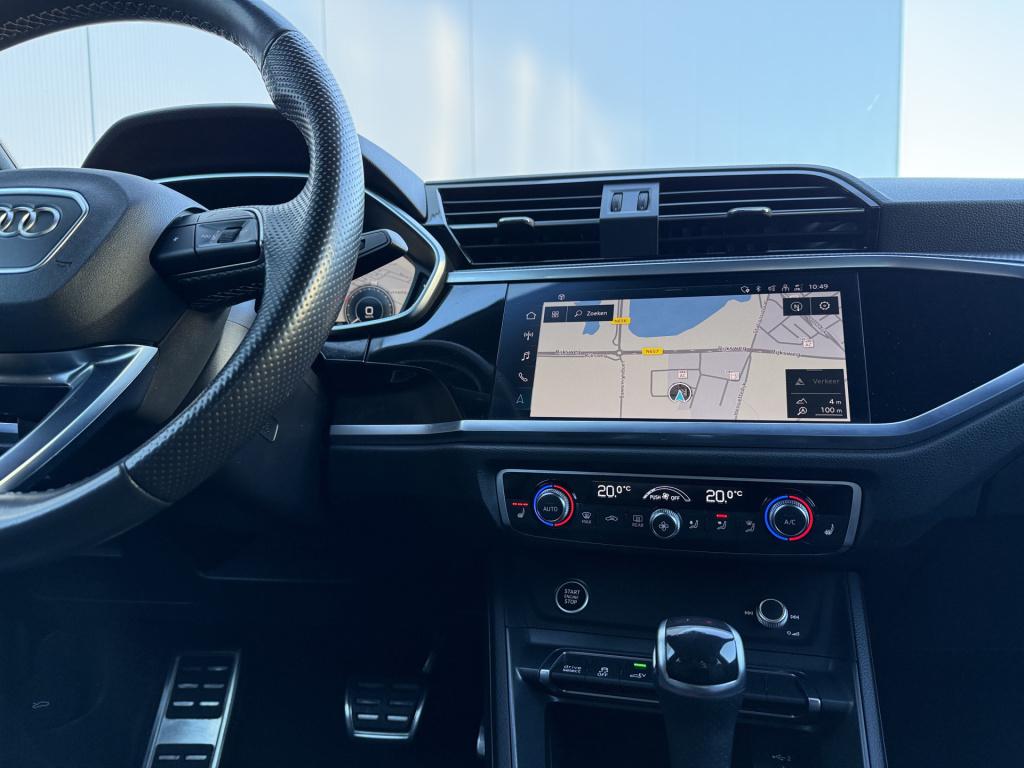 Audi Q3 45 tfsi ehybrid 245pk s edition | leder | black pakket