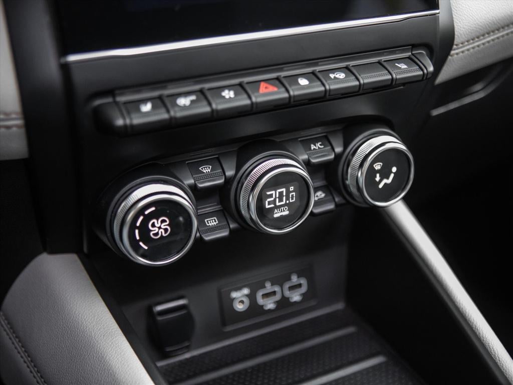 Renault Captur tce 155pk initiale paris automaat | bose | leder | panoramad