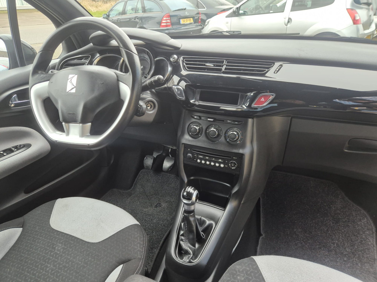 Citroen DS3 1.4 Chic bj:2010 airco lm-velgen i.z.g.st