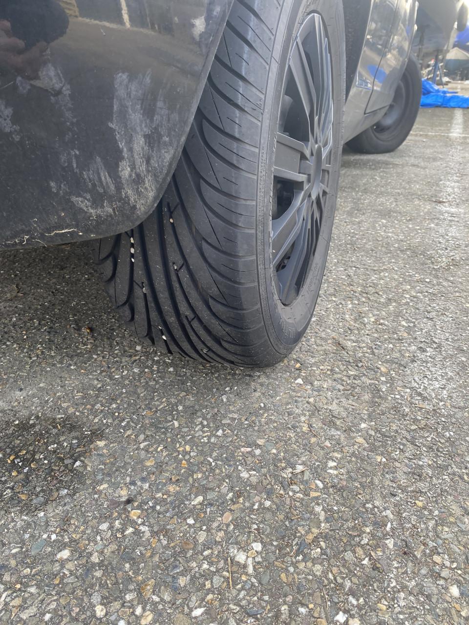 Lancia ypsilon 1.2 ici paris