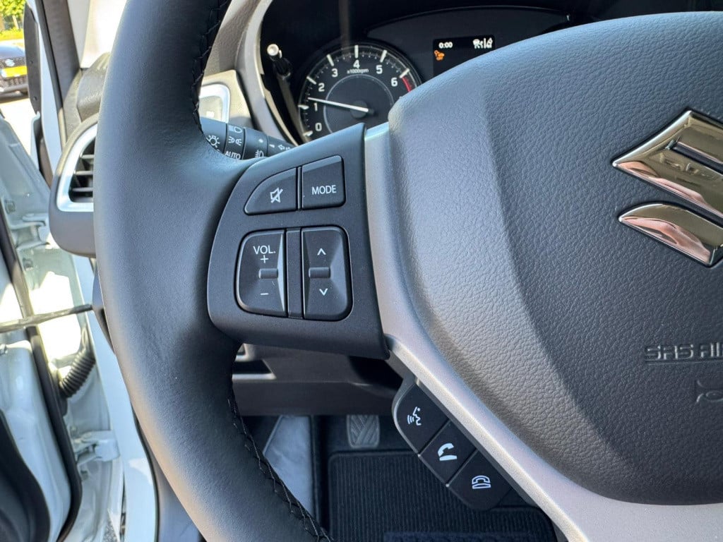 Suzuki Sx4 S-cross 1.4 boosterjet style smart hybrid