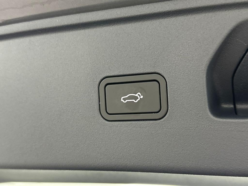 Lynk & Co 02 core 66kwh 272pk| 1600kg trekg| pano|adap.cruise| carplay | ac