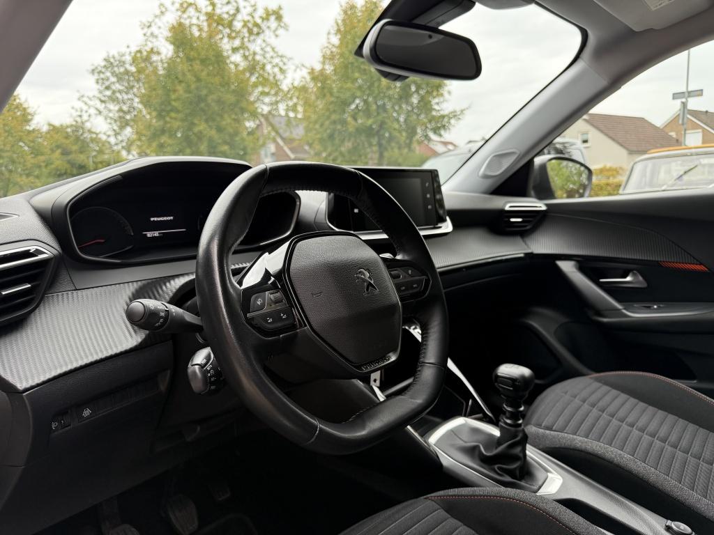 Peugeot 2008 1.2 puretech active // dealeronderhouden //