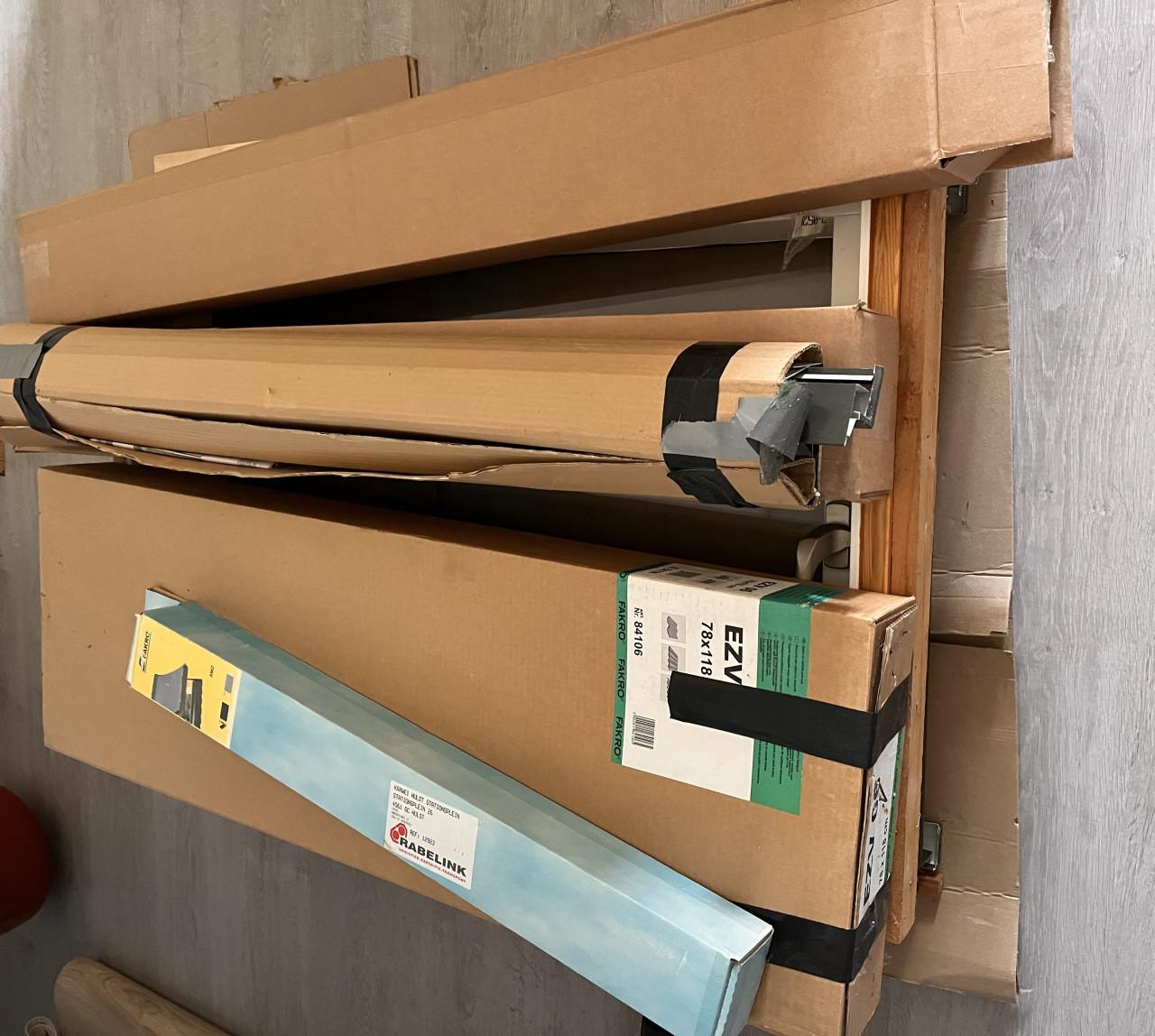 Fakro dakraam nieuw - met gootstukken 78x118cm