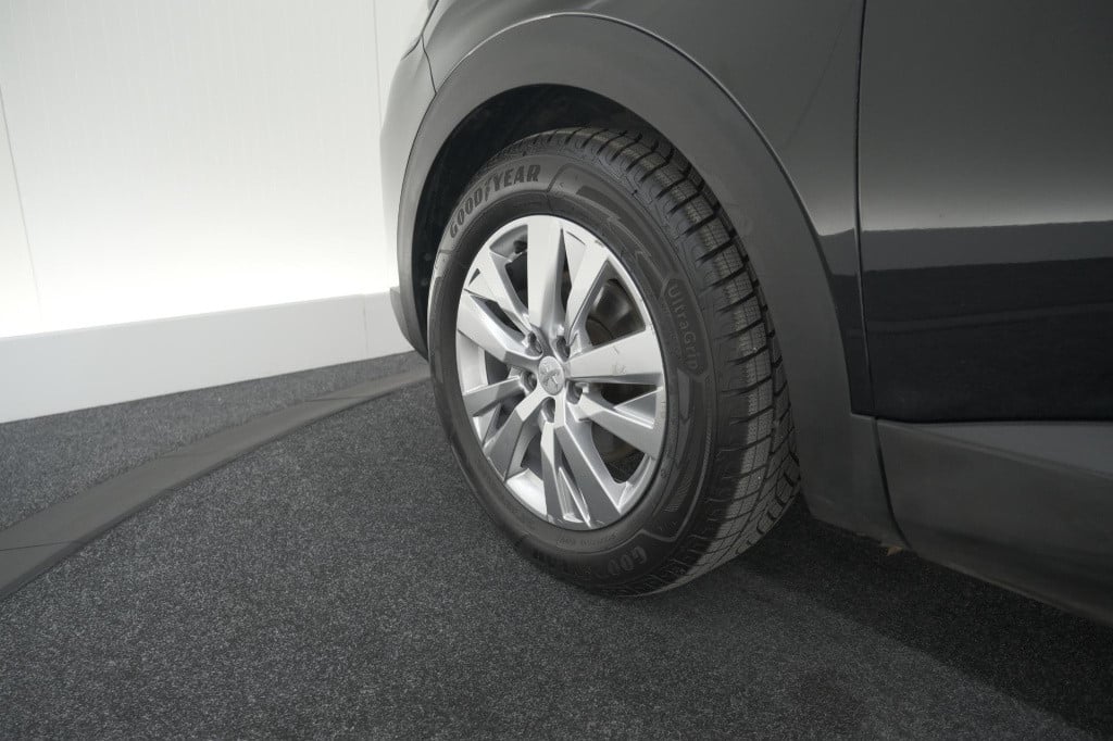 Peugeot 5008 puretech 130 eat8 active pack business | 7 zitplaatsen | camer