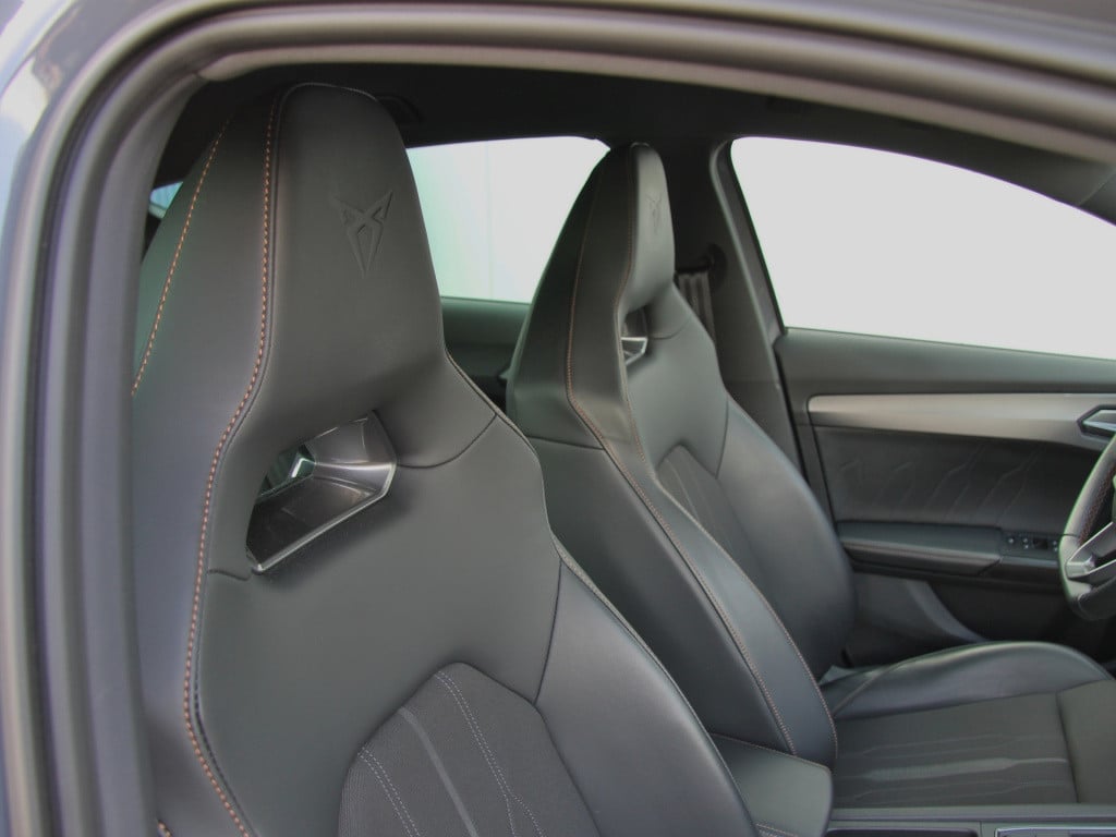 Cupra Formentor 1.4 e-hybrid 245pk | acc | 360 graden camera | trekhaak