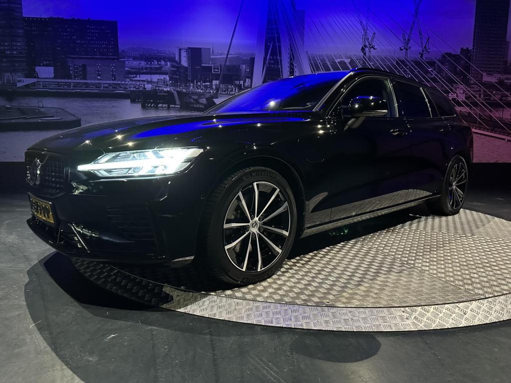 Volvo V60 2.0 t6 plug-in hybrid awd plus dark long range my2023 *1e eigenaa