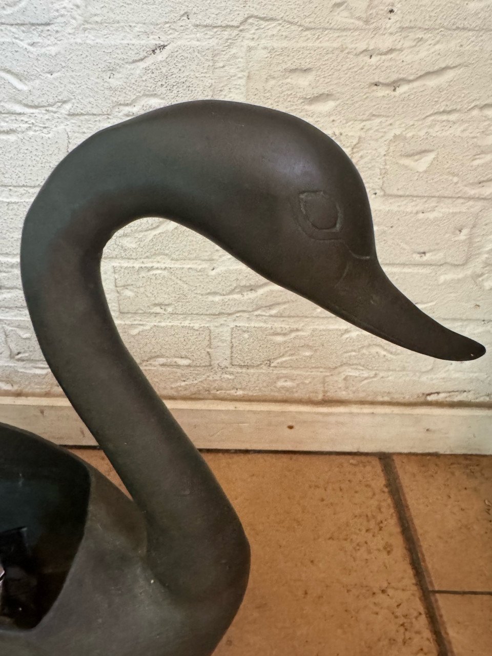 Zwaan brons plantenbak