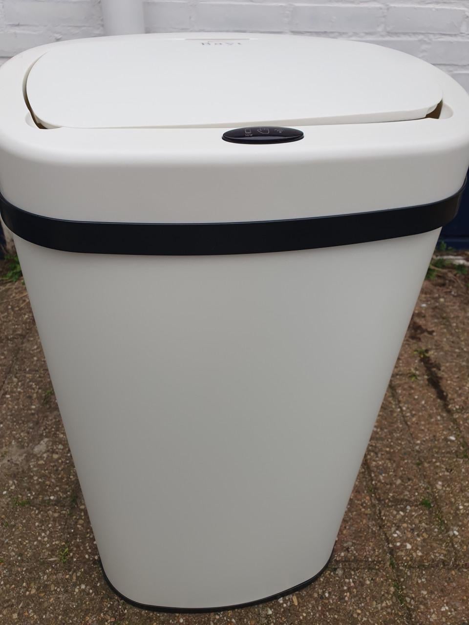 Bayt prullenbak met sensor – 60 L wit |
