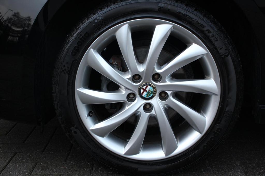 Alfa Romeo Giulietta 1.4 t turbo turismo - leder - sportiva - stoel verw - 