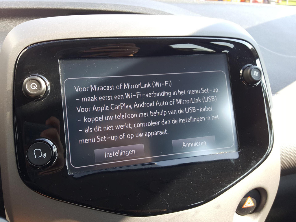 Peugeot 108 active 1.0 e-vti 72pk 5d premium pakket | airco | radio | bluet