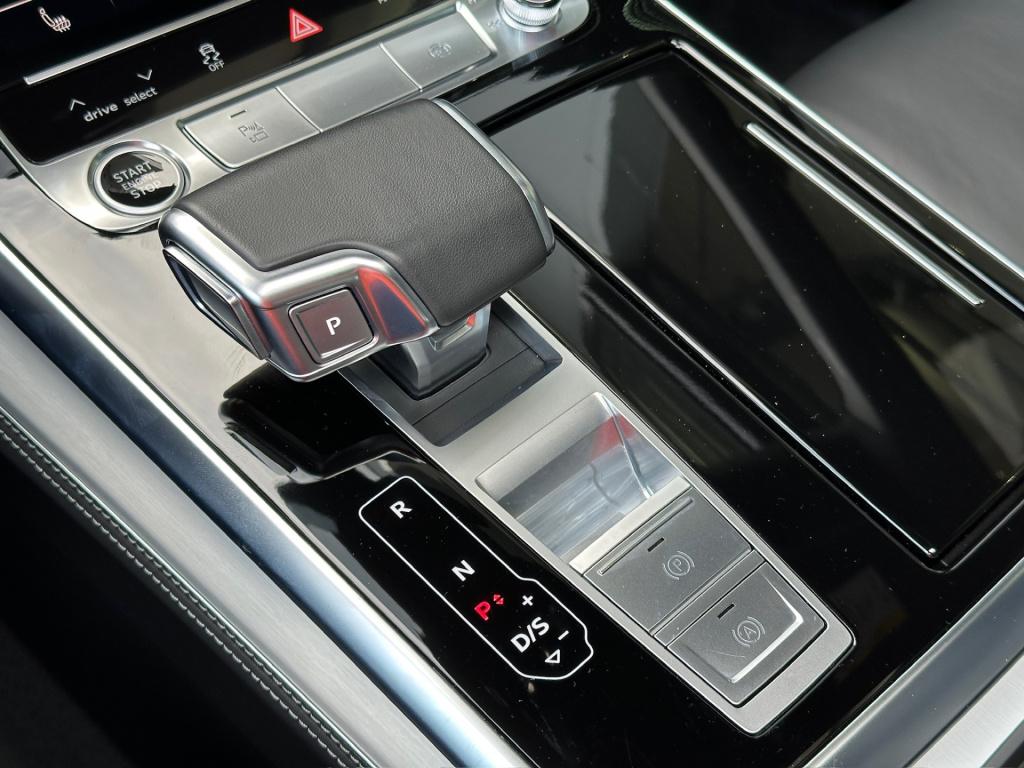 Audi Q7 55 tfsi e quattro pro line s-line | panoramadak | luchtvering | tre