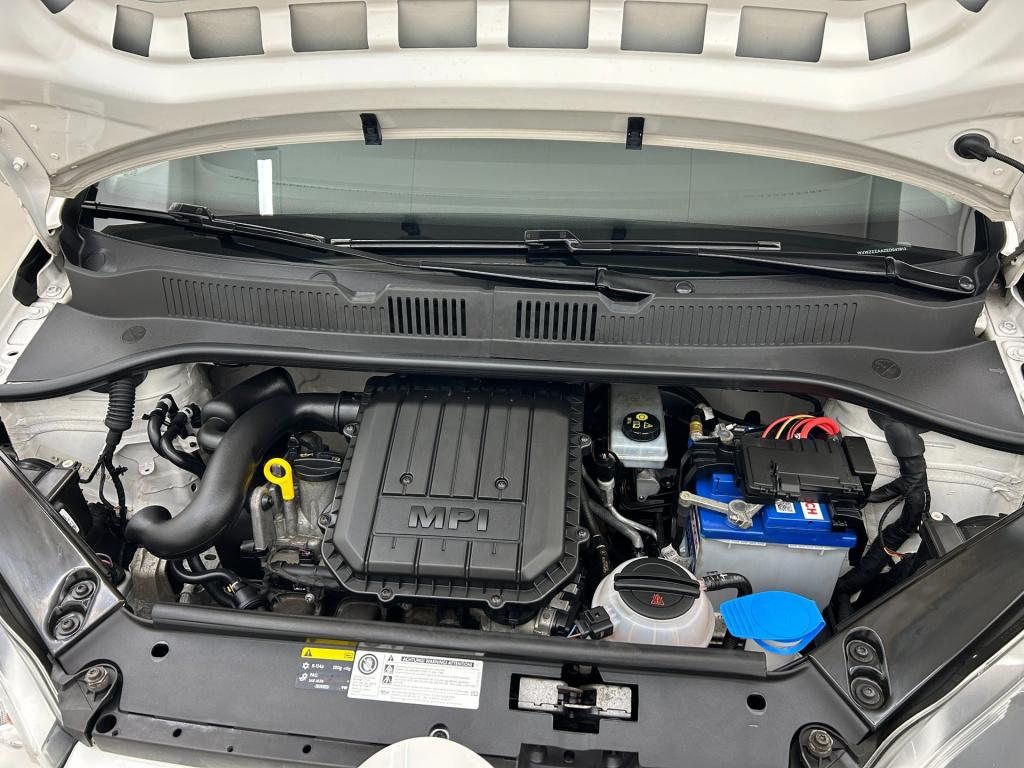 Volkswagen UP! occasion 1.0 move up! bluemotion | wit | tweedehands volkswa
