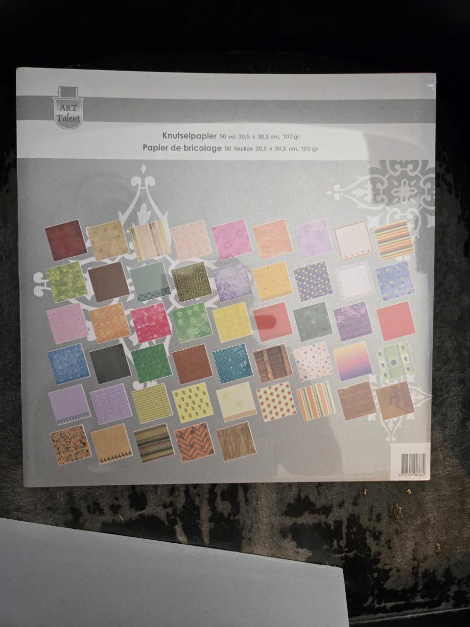 Pakket 3 st. a 50 Knutselpapier 2x Evora 1x Art Talent. Nieuw