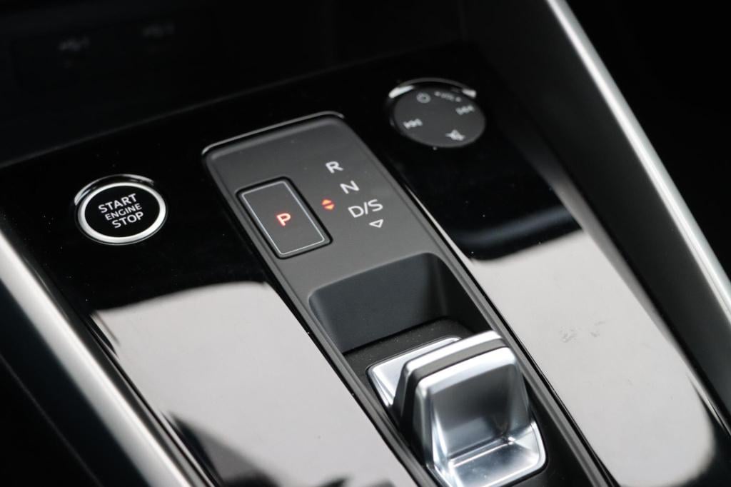 Audi A3 sportback 40 tfsi e s edition 204pk s-tronic