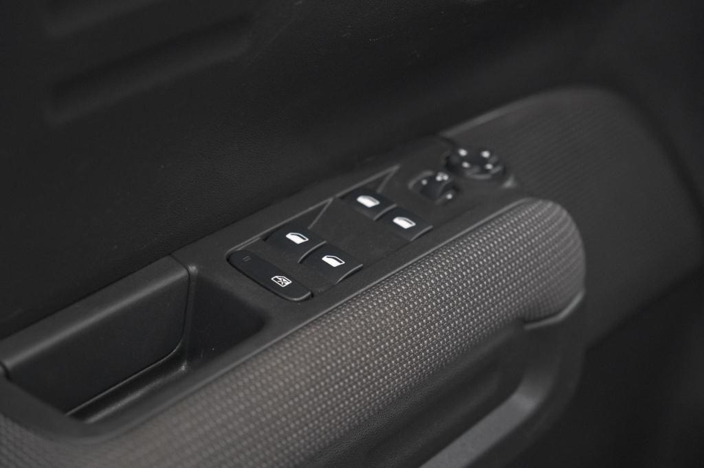 Citroen C3 Aircross puretech 110 s&s shine | panoramadak | apple carplay | 