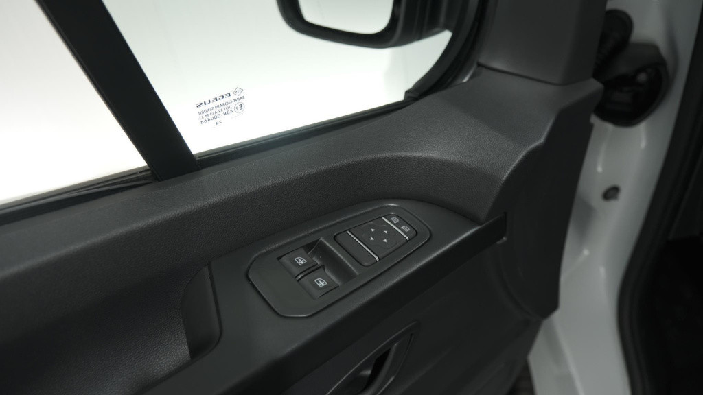 Renault Trafic 2.0 dci 150 t30 l2h1 comfort | parkeersensoren | vloerplaat 