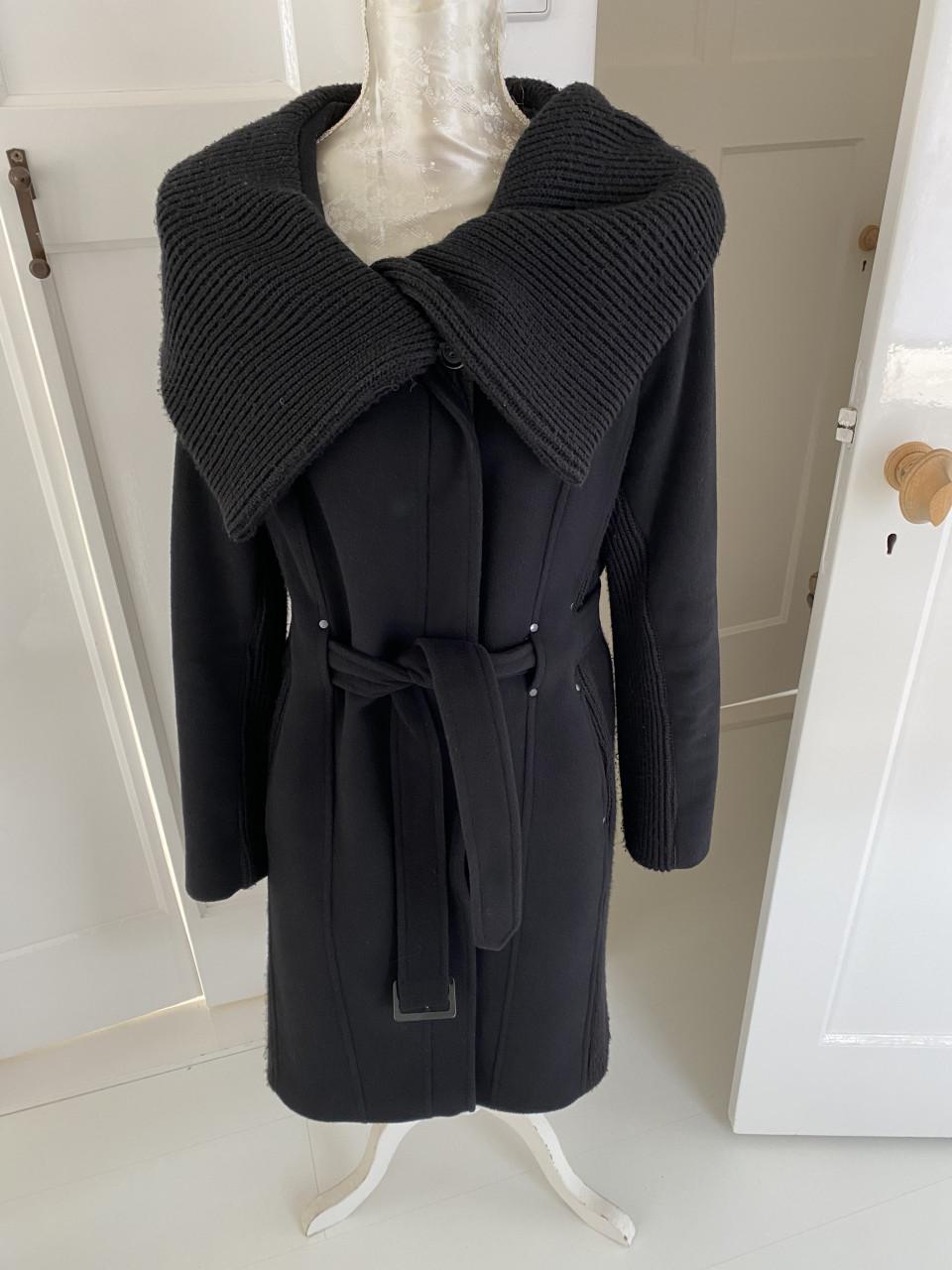 Mantel Maura Claudia Sträter zwart Mt 42