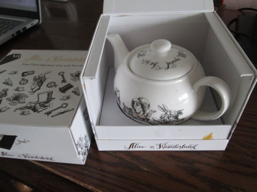 Speciaal setje theepot en kop en schotel
