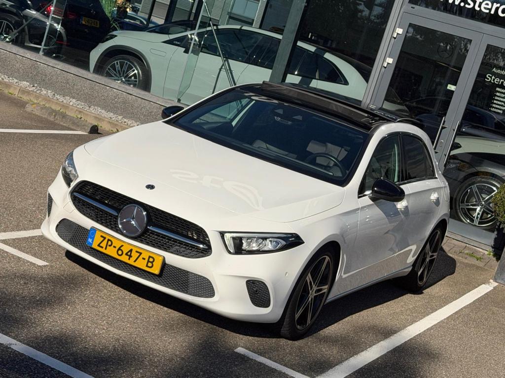 Mercedes-Benz A-Klasse 220 launch edition l panoramadak l mbux l camera l n