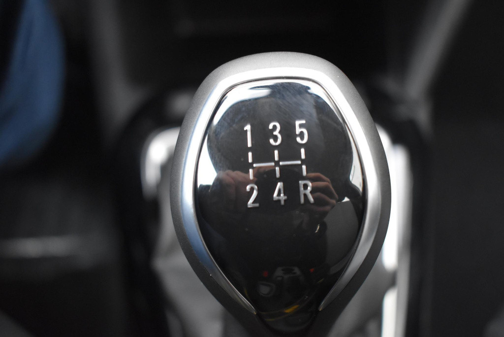 Opel Corsa 1.2 edition 75 pk | cruise| apple carplay/android auto | lmv | b