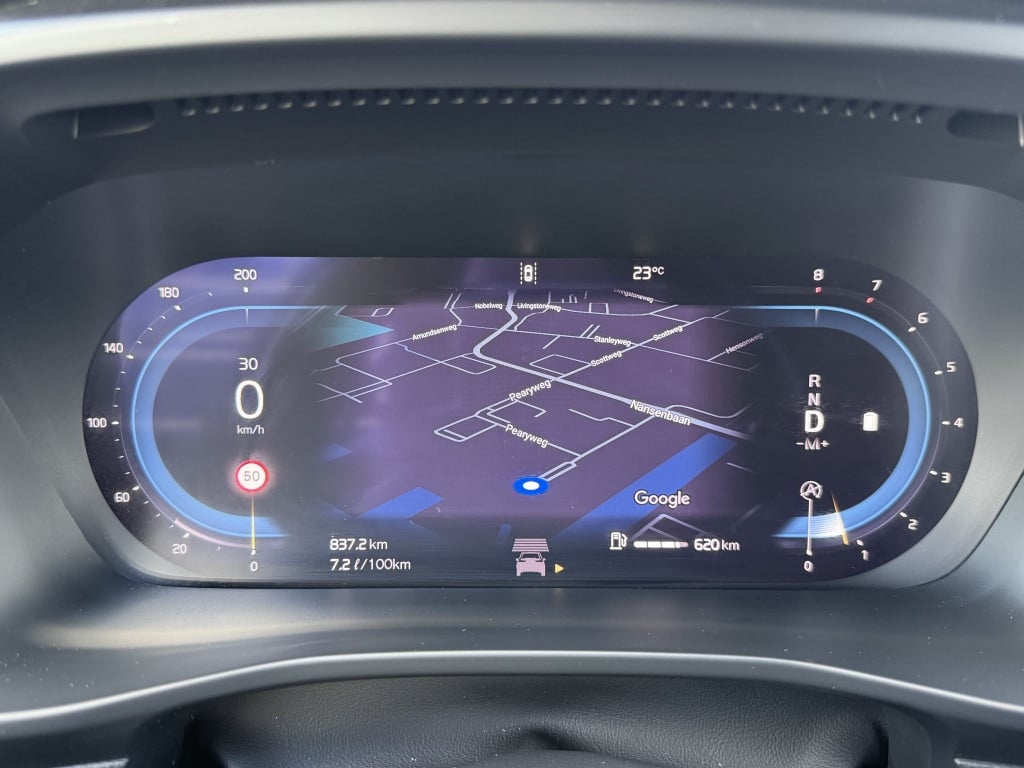Volvo XC40 b4 197pk plus dark |adap.cruise| trekhaak | camera| elektrische