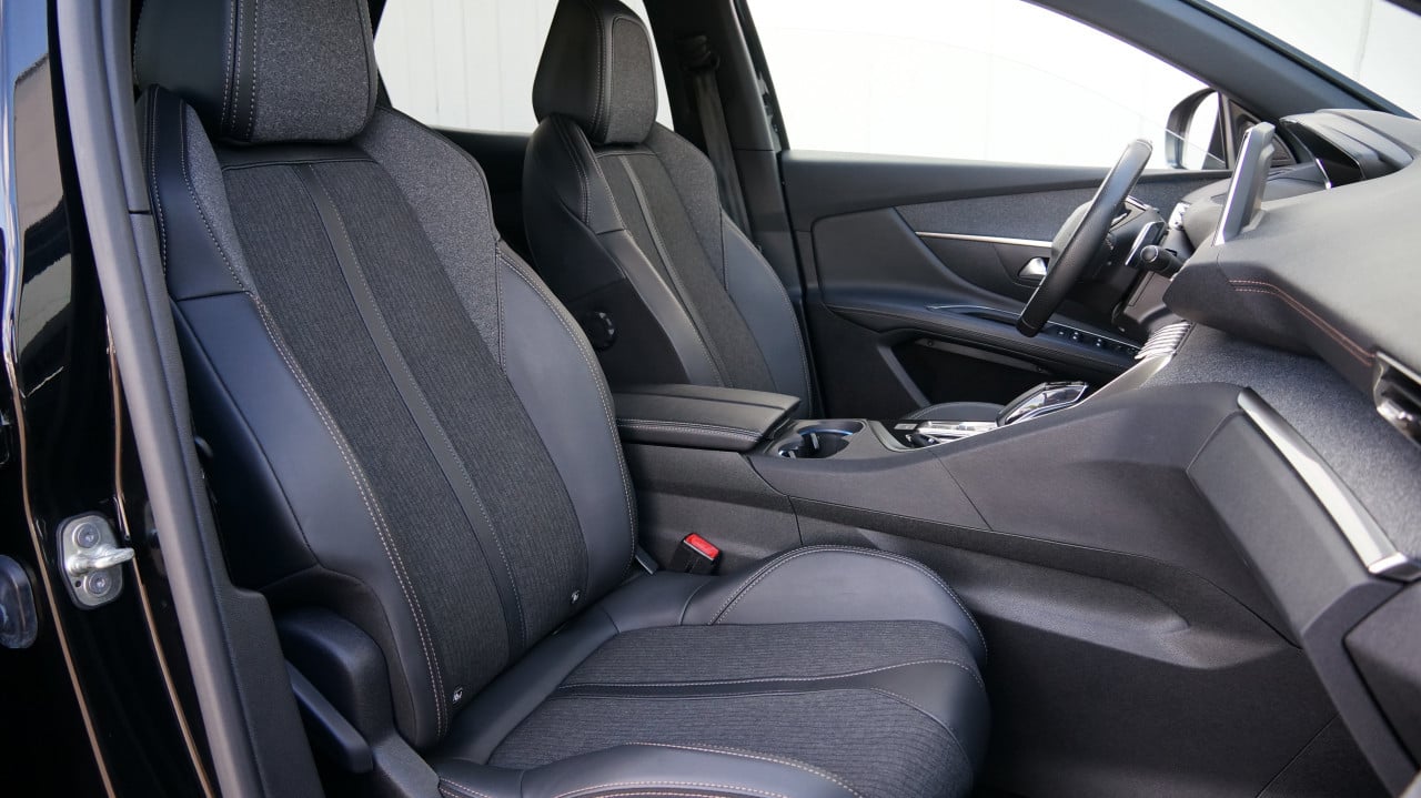 Peugeot 3008 1.2 PureTech GT Line Rijklaar incl. Garantie