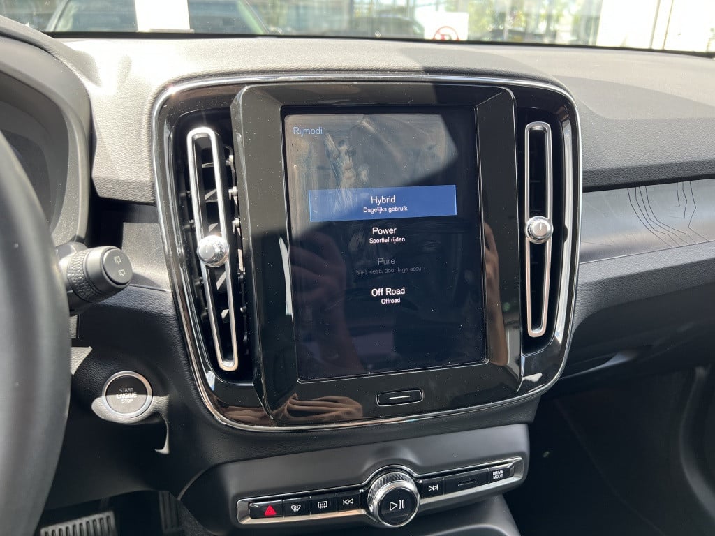Volvo XC40 t4 211pk recharge plus bright| adap.cruise| leder| trekhaak| cam