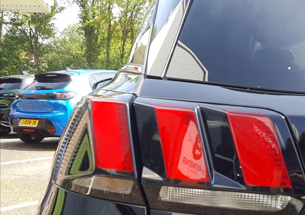 Peugeot 3008 gt-line 1.2 130pk apple carplay & android auto| navi | trekhaa