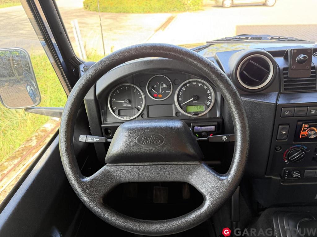 Land Rover Defender 2.4 td 90 sw se