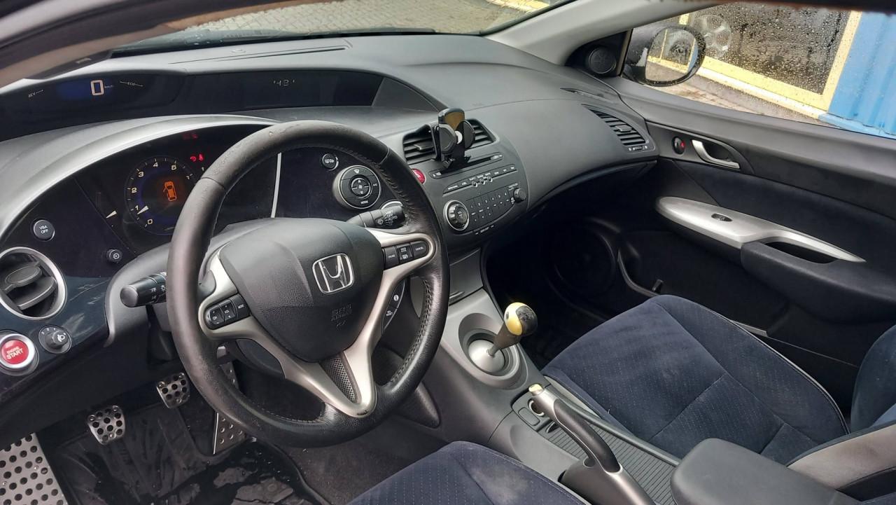 Honda Civic 1.8 Sport 5deurs bj:2006 airco lm-velgen apk 7-2027 !!