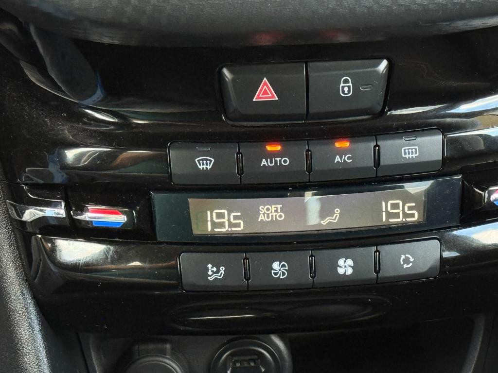 Peugeot 208 1.2 puretech allure