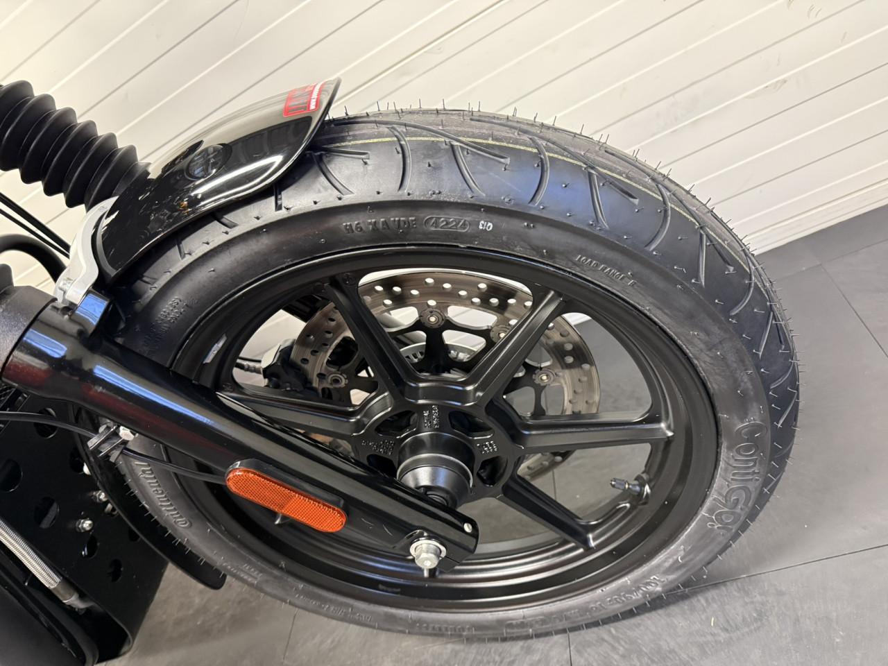 Gave en complete Royal Enfield Interceptor 650 bj 2023!