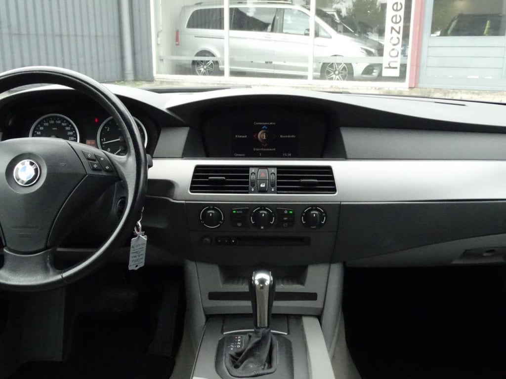 BMW 5 Serie 520i executive automaat 6 cilinder | youngtimer