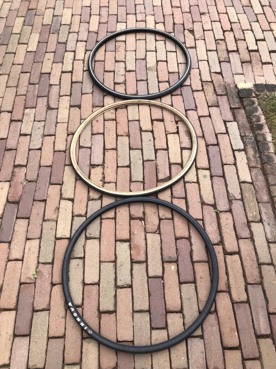 Drie racefiets buitenbanden.