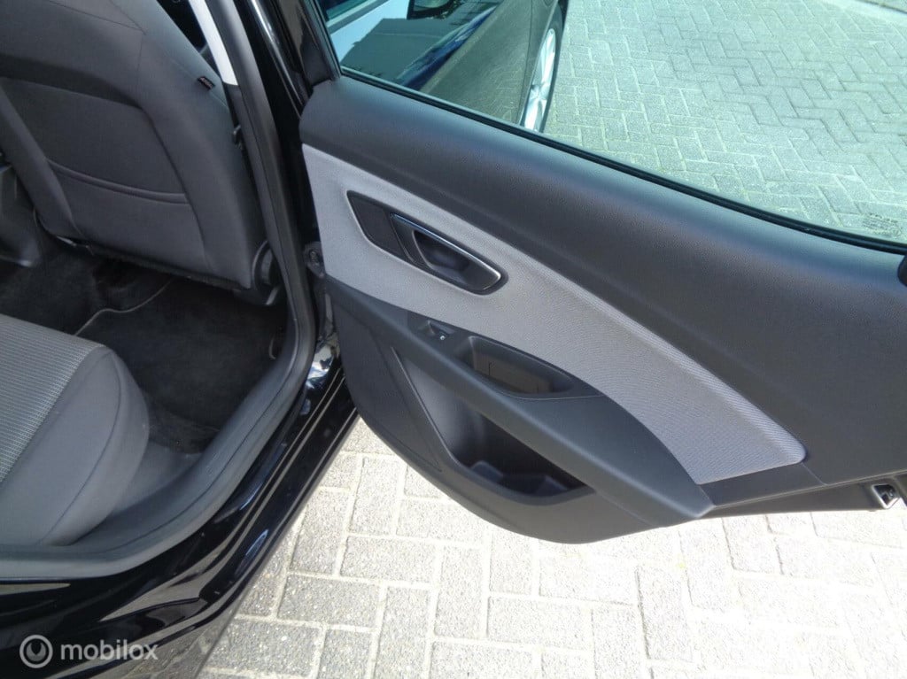 Seat Leon 1.0 ecotsi style business intense/automaat/dsg-7/airco/full led/p