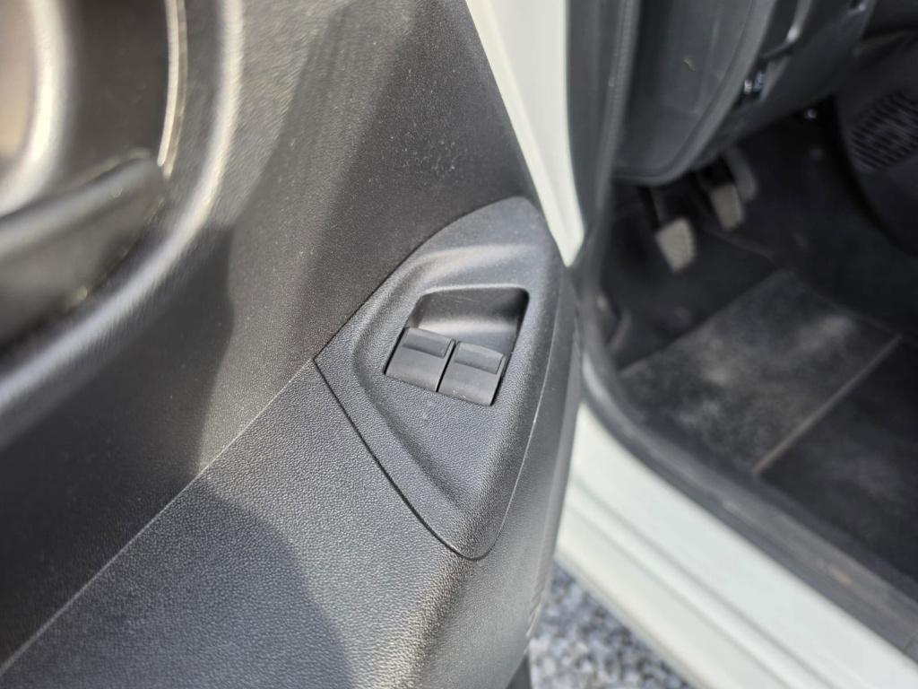 Peugeot 108 1.0 e-vti active | parkeersensoren | airco | bluetooth