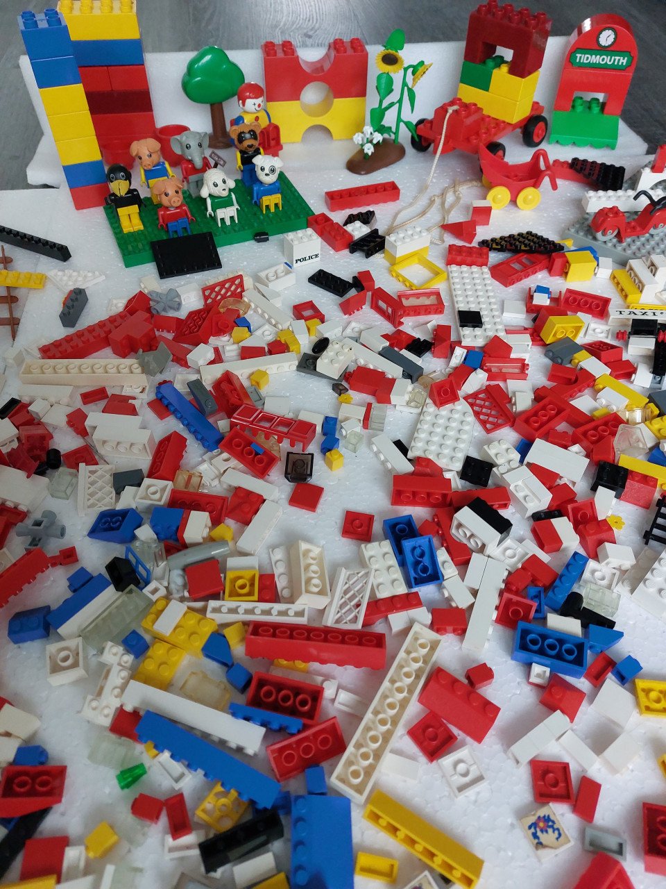 VINTAGE LEGO.